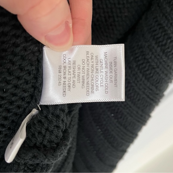 Chunky Buttonless Cardigan - Picture 7 of 7